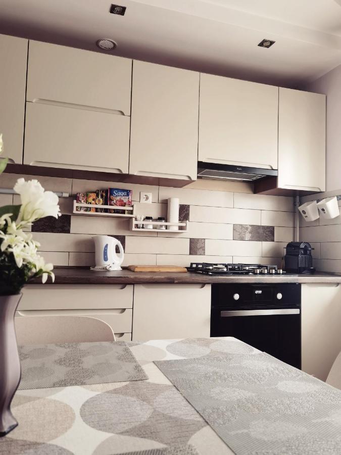 Lujzi Apartman Eger Eksteriør bilde