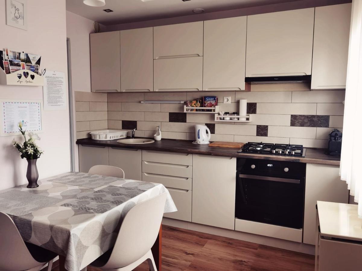 Lujzi Apartman Eger Eksteriør bilde