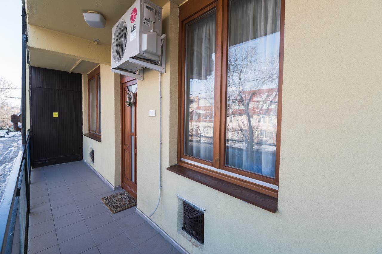 Lujzi Apartman Eger Eksteriør bilde